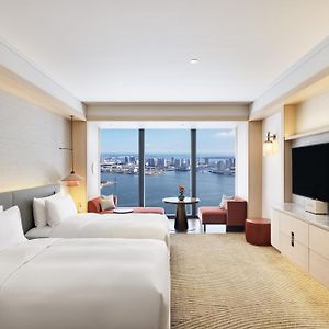 Fairmont Twin Room Bay view High Floor